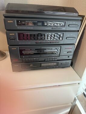 Black Multi-Component Stereo System